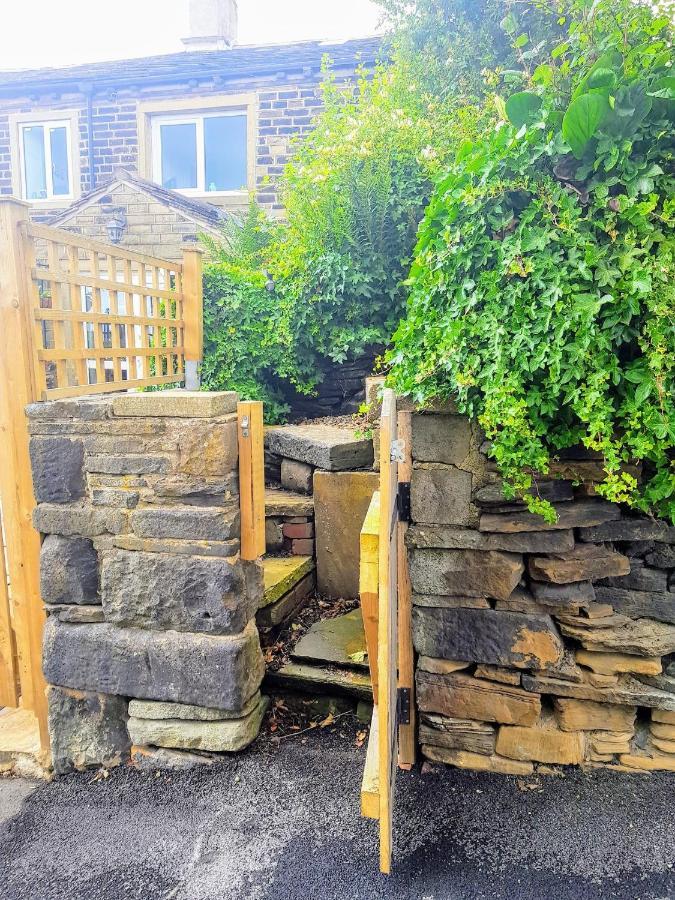 Plough Cottage 1830'S Miners Cottage Halifax Exterior foto